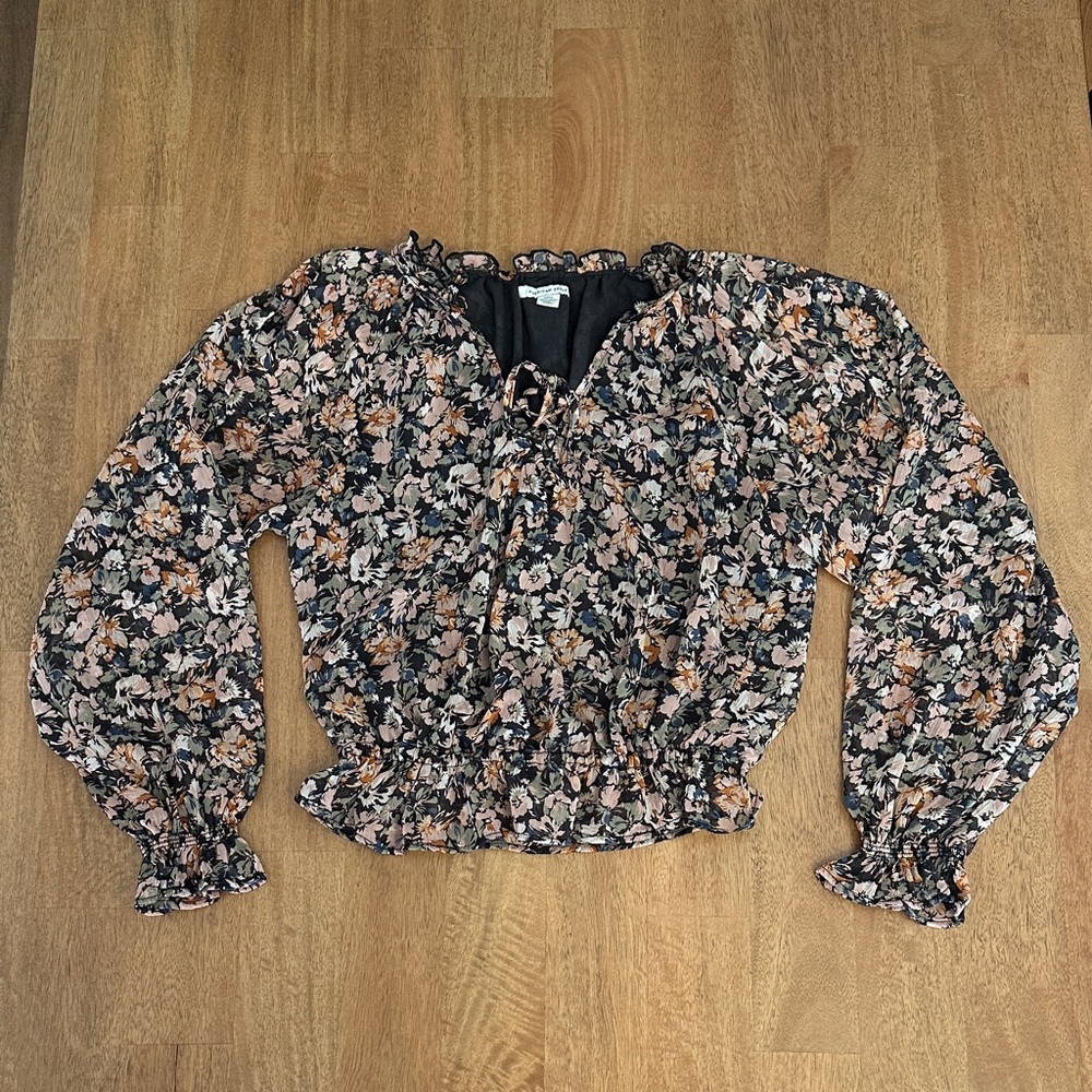 American Eagle Floral Blouse – Size Small